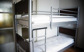Es Hostel Midi